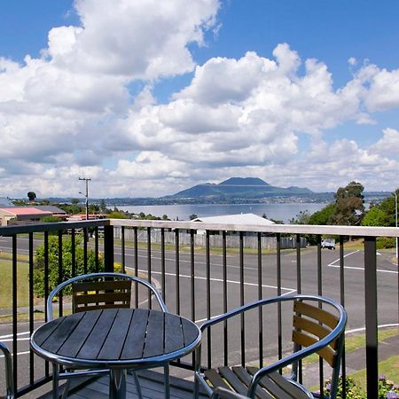 Acacia View At No 3 - Acacia Bay Holiday Home タウポ エクステリア 写真