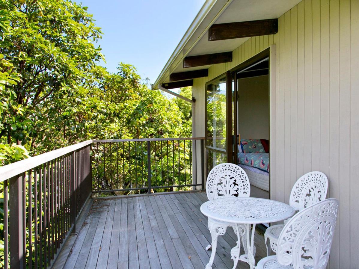 Acacia View At No 3 - Acacia Bay Holiday Home タウポ エクステリア 写真